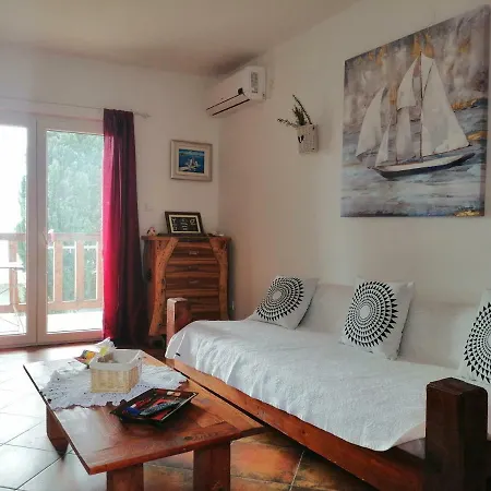 Fran And Lucia Apartment